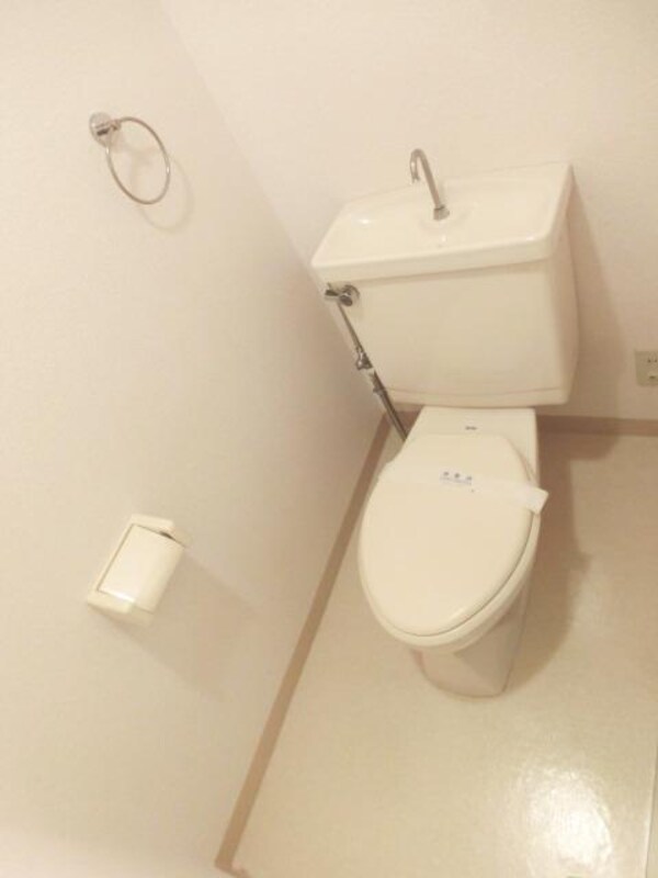 トイレ(清潔感あるトイレです。)