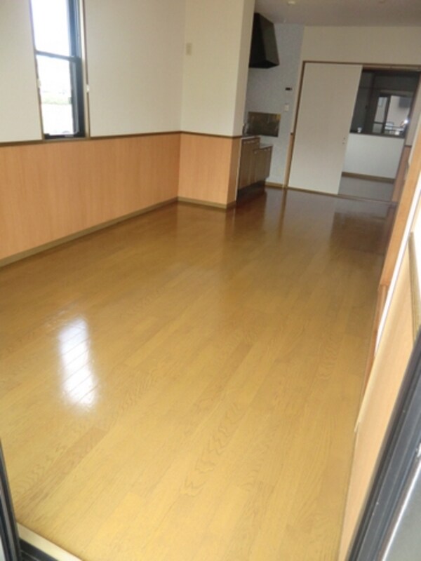 眺望(バルコニーから見た室内)