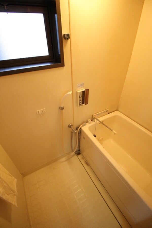 バス／シャワールーム等(きれいな浴室)