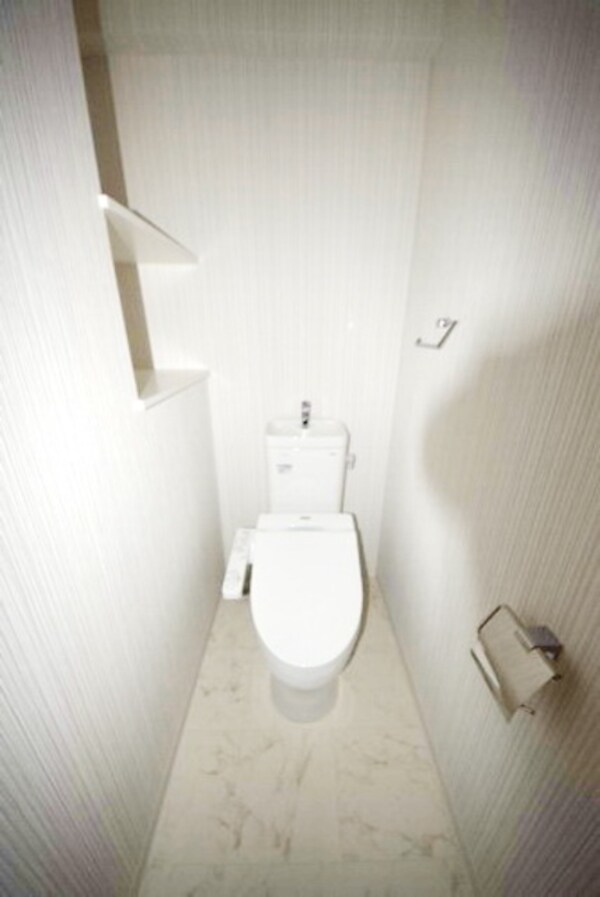 トイレ(清潔感のあるトイレ)