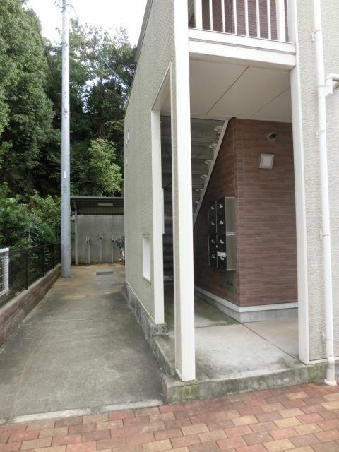 物件内観写真3　(エントランス)