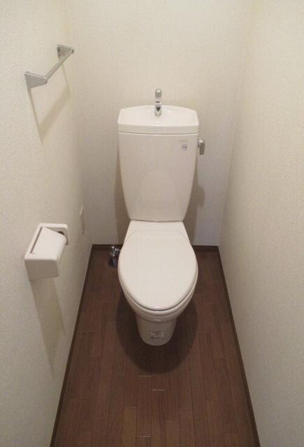 物件内観写真7　(清潔感のあるお手洗い。)