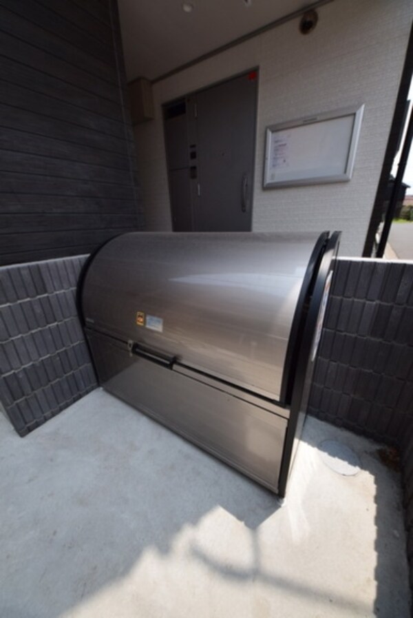 共有部分(敷地内入居者専用ゴミ置き場)