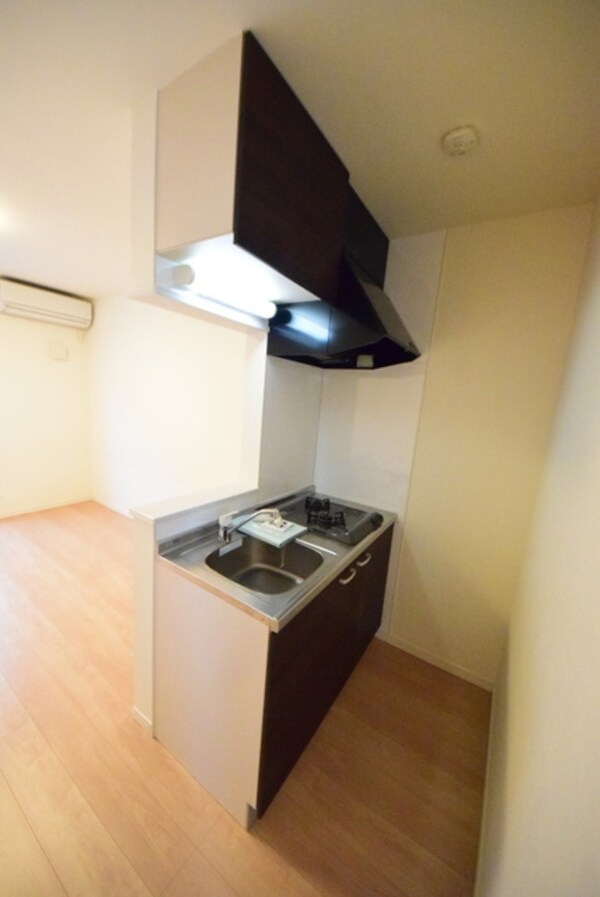 キッチン(2口コンロのシステムキッチン)