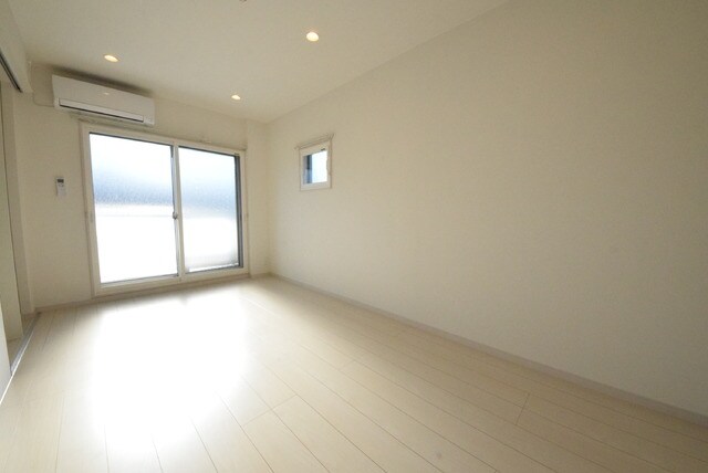 物件内観写真6　(洋室7.5帖)