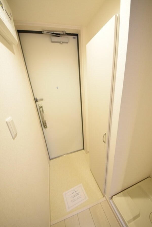 玄関(お部屋探しはタウンハウジング蘇我店にお任せ下さい♪)