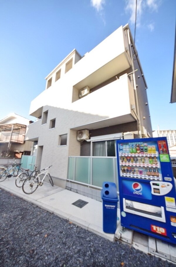 外観(綺麗な外観です　全部屋角部屋)