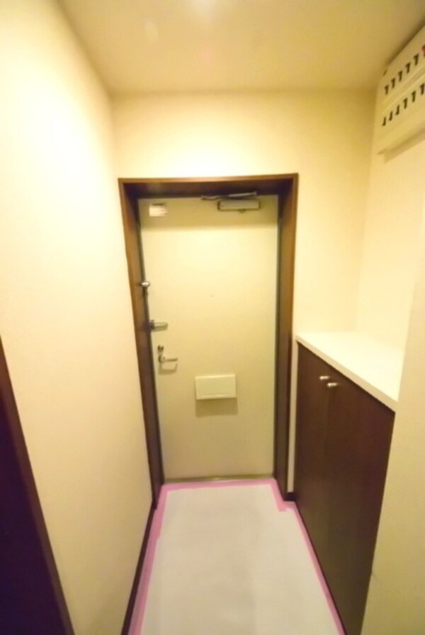 玄関(玄関です)