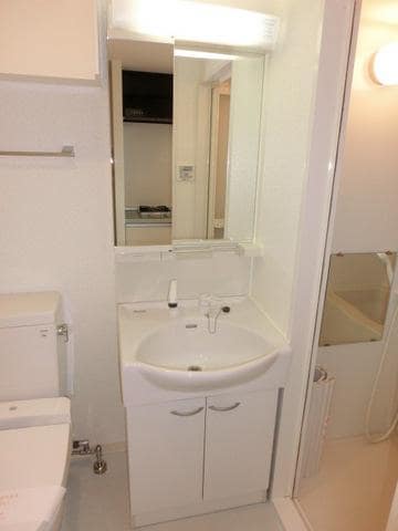 物件内観写真8　(独立洗面台（同タイプ）)