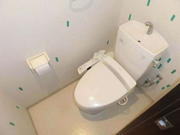 トイレ(ウォシュレット完備のトイレです)