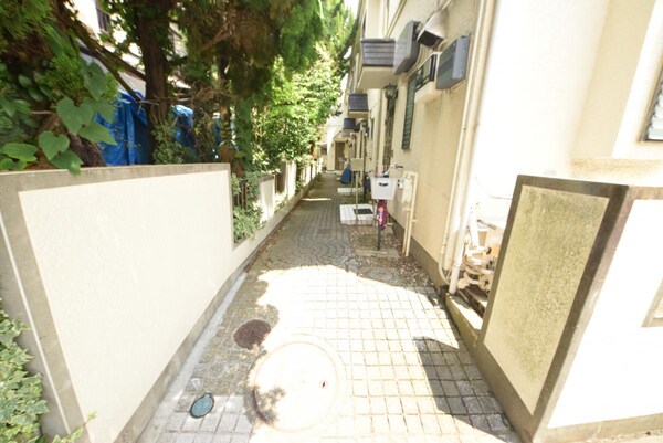 エントランス(庭)
