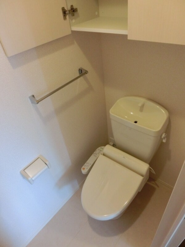 トイレ(※同タイプ別部屋参考写真)