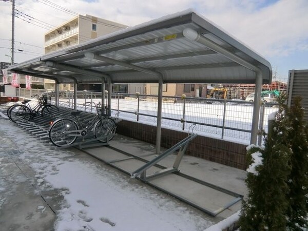 共有部分(敷地内屋根付駐輪場)