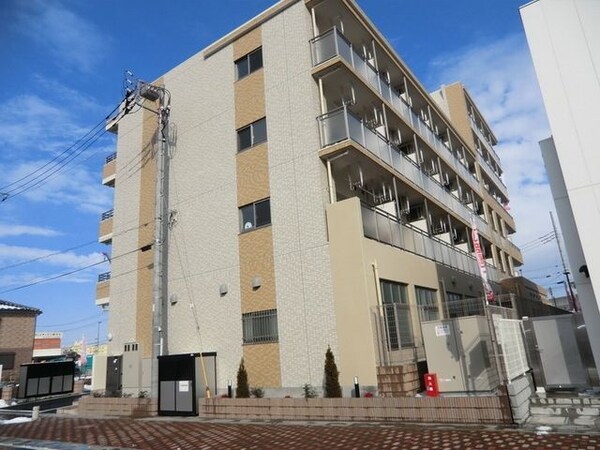 外観(駅徒歩5分ロケーション)