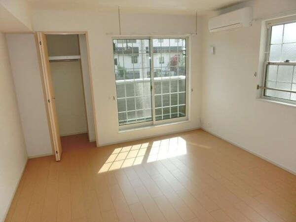 その他室内・内装(角部屋二面採光のお部屋です)