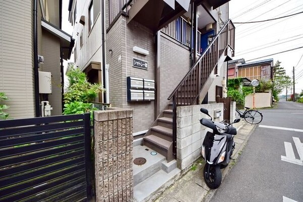 エントランス(エントランス)