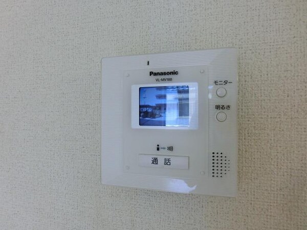 設備(来訪者の顔を確認できるＴＶドアホン)