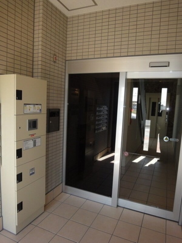 エントランス(ＴＶモニタ対応オートロック)