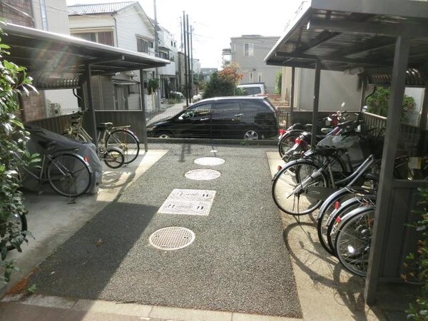 共有部分(屋根付駐輪場)