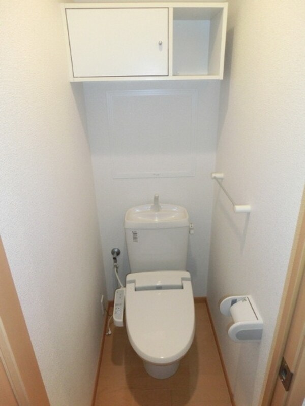 トイレ(ウォシュレット完備のトイレです)