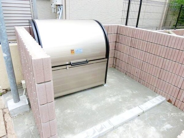 共有部分(専用ゴミ置き場)
