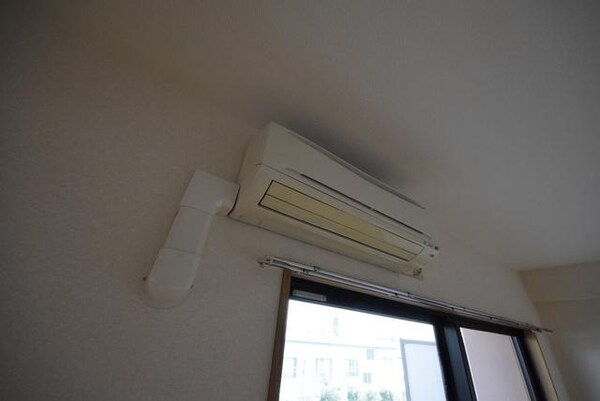 設備(エアコン１基完備)