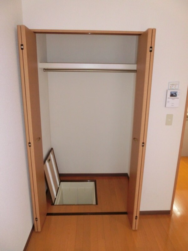 設備(クローゼット)