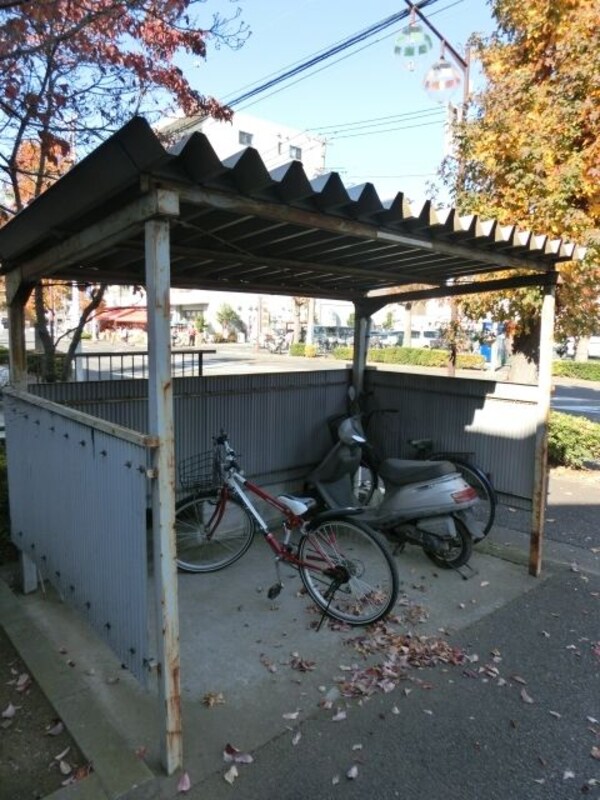 共有部分(屋根付き駐輪場)