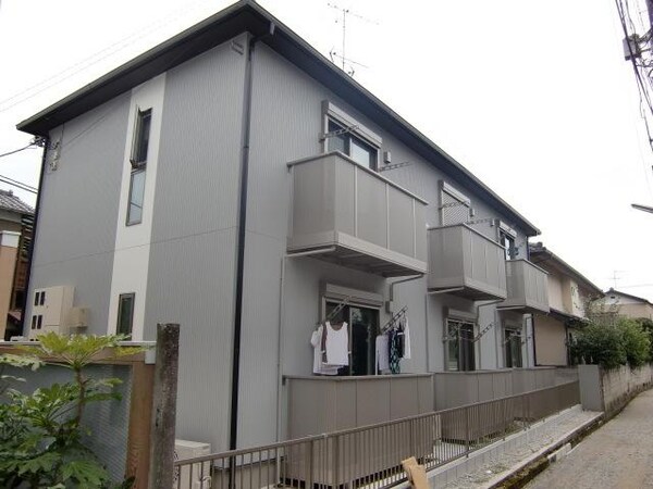 外観(2008年完成の綺麗なアパートです。)