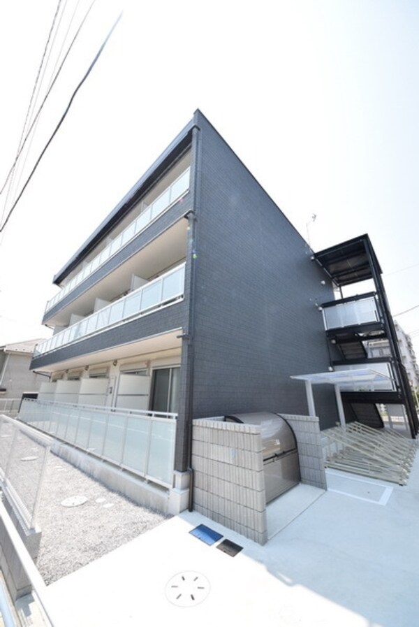 外観(2016年5月築　ネット無料！)