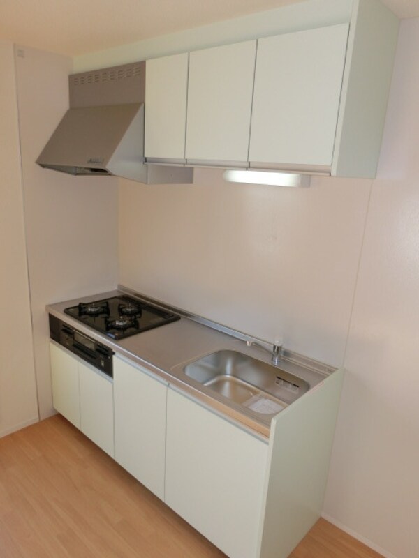 キッチン(３口コンロ付システムキッチン)