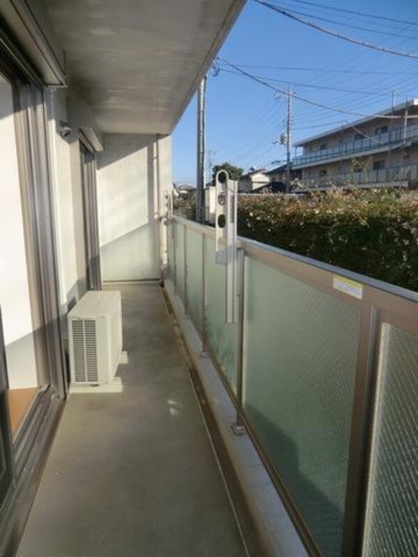 バルコニー(奥行きのあるバルコニーです)