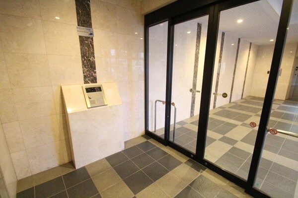 エントランス(エントランス)