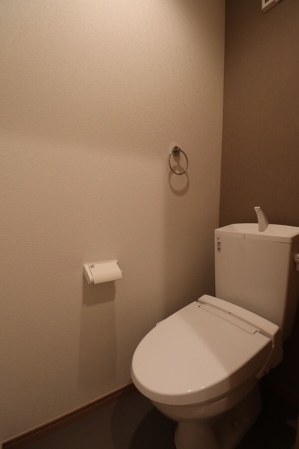 トイレ(ウォシュレットあります)