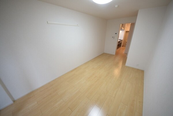 リビング・居室(洋室8.3帖)