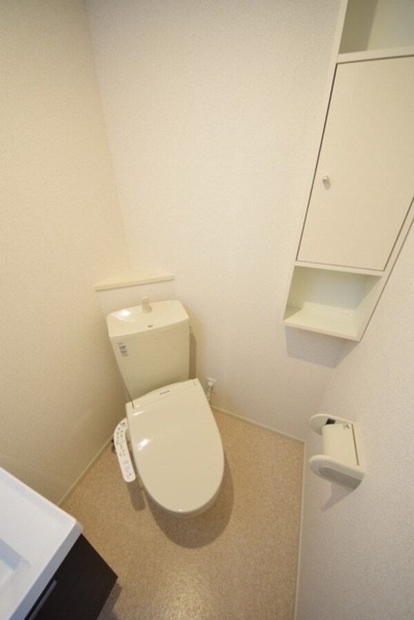 トイレ(バストイレ別です)