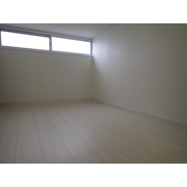 設備(屋根裏収納)