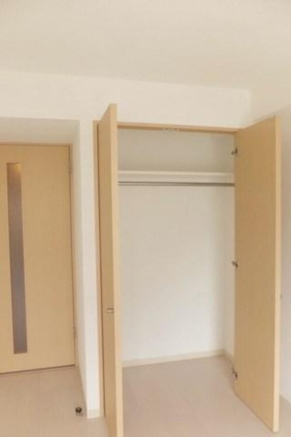 収納(奥行き、幅共にあります。)