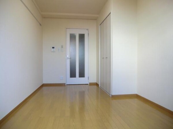 リビング・居室(人気のフローリング洋室)