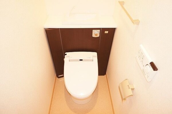 トイレ(※別号室参考写真です)