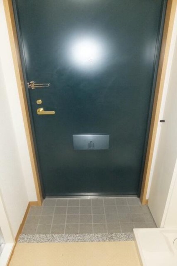 玄関(トール式シューズボックス)