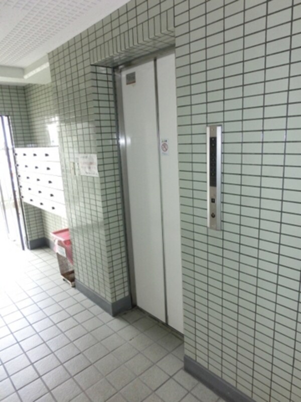 共有部分(エレベーター完備)
