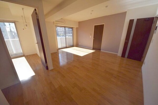 リビング・居室(日の差し込むお部屋です)