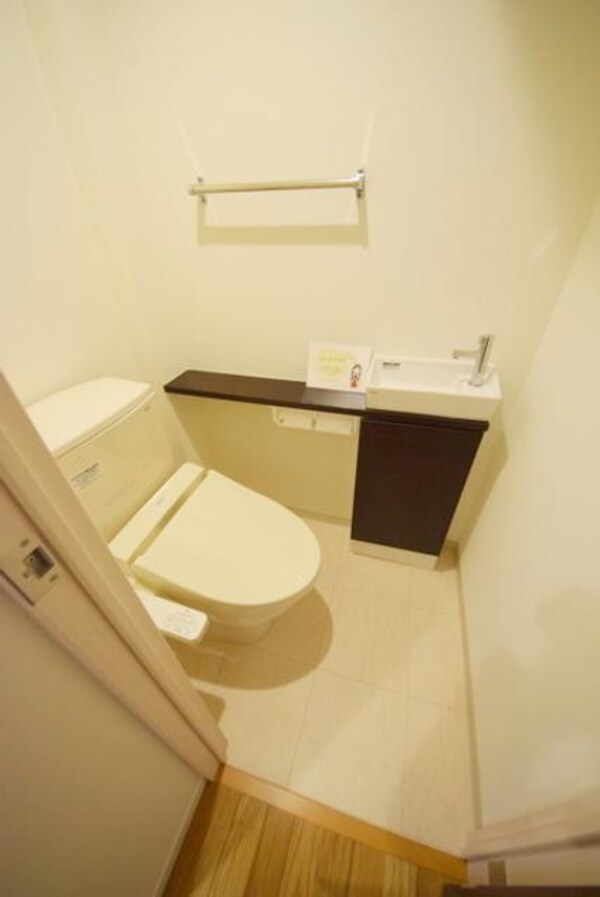 トイレ(洗浄機付きお手洗い)