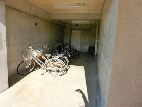 共有部分(駐輪場)