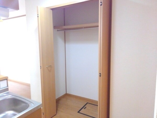 収納(たっぷり入るクローゼット)