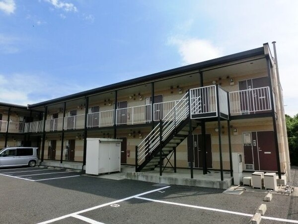 外観(閑静な住宅街に立地)