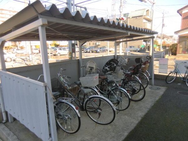 共有部分(屋根付駐輪場)
