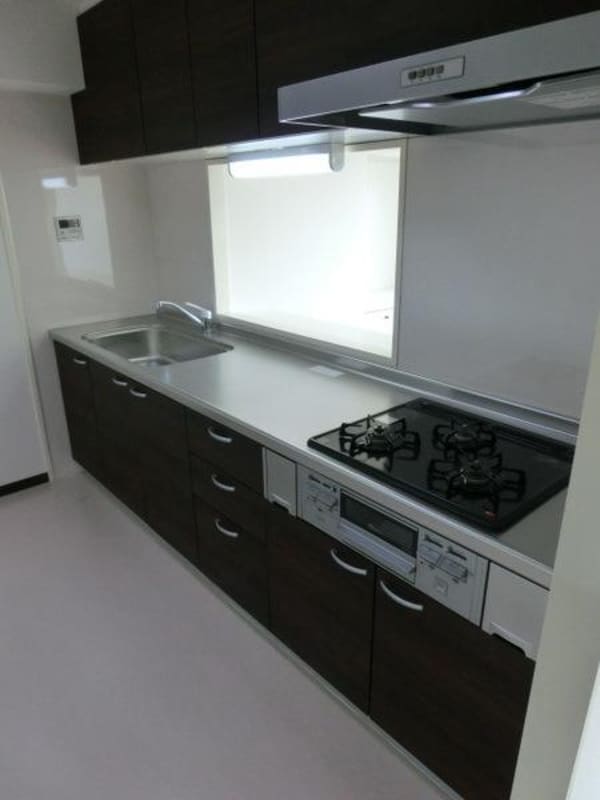 キッチン(※同建物別室設備施工例　現況優先)