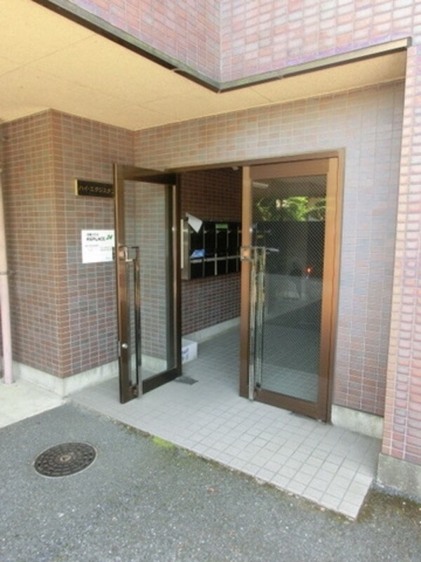 エントランス(お部屋への入り口です)